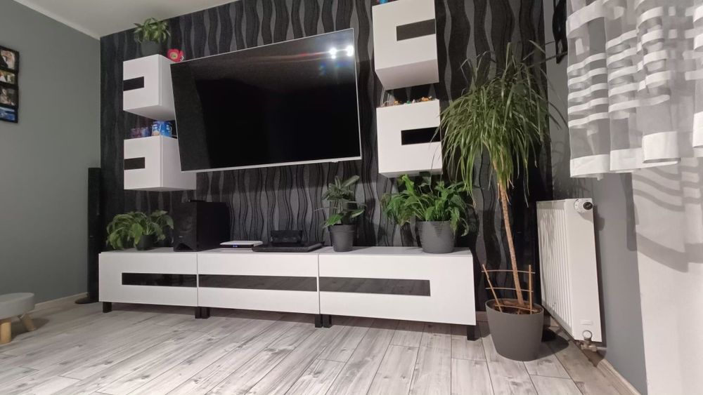 Sprzedam zestaw mebli