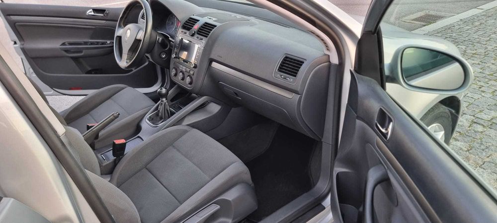 Volkswagen Golf V 1.9 TDI 2004 – Motor Renovado + Rádio Android