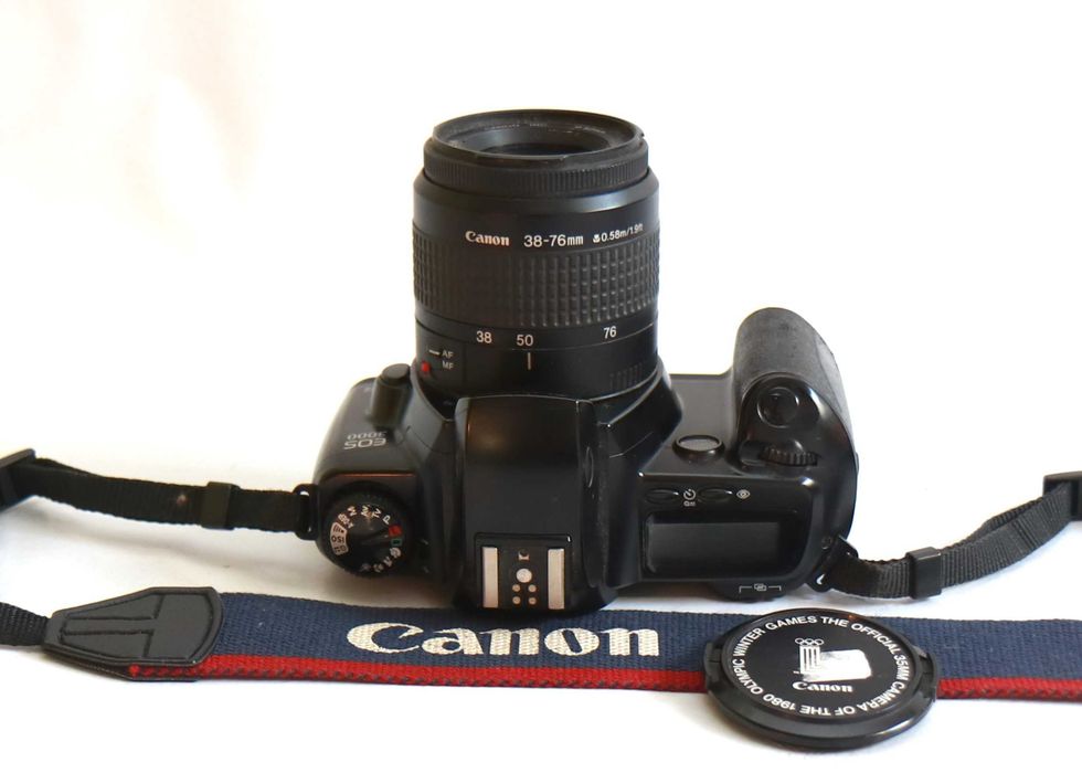 Canon EOS 3000 com Canon 38-76mm máquina fotográfica de rolo