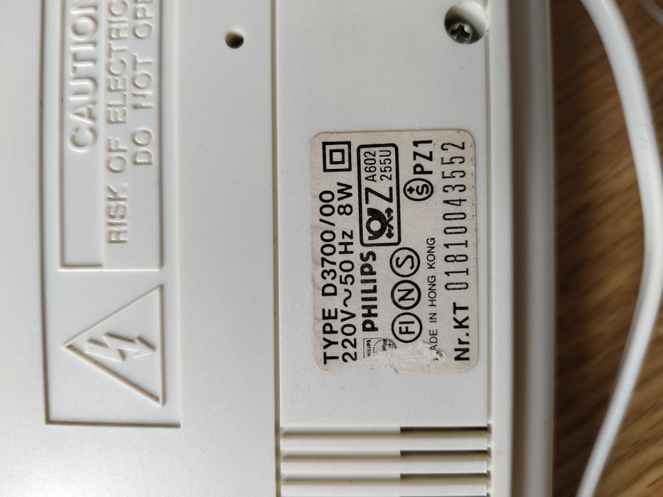 Philips D3700 радіоприймач, програвач на касети, годинник