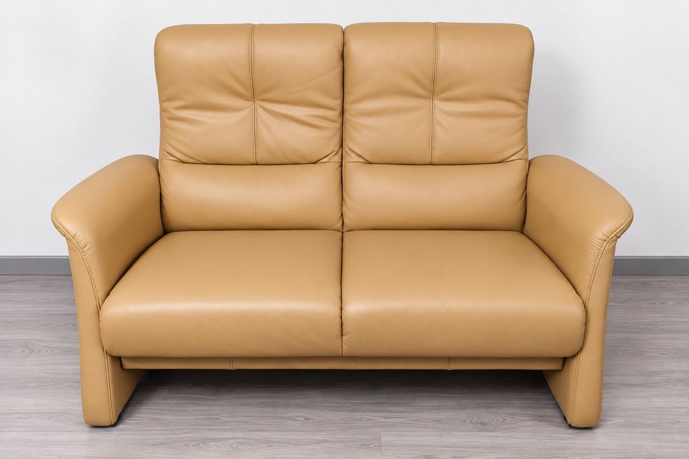 Шкіряний   двомісний диван  бренд Natuzzi.  Італія. Бездоганний
