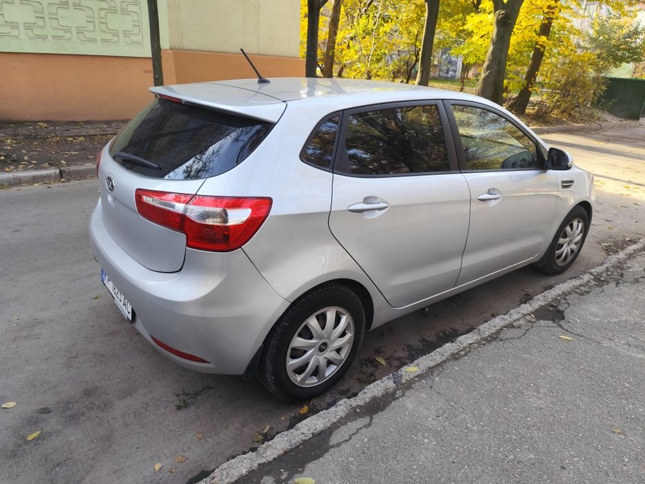 KIA RIO 2013г 1.6 в отличном состоянии