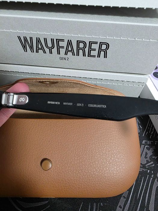 Ray-Ban Meta Wayfarer Gen 2 RW4012 | Clear to Grey | 53-22 | L | USA