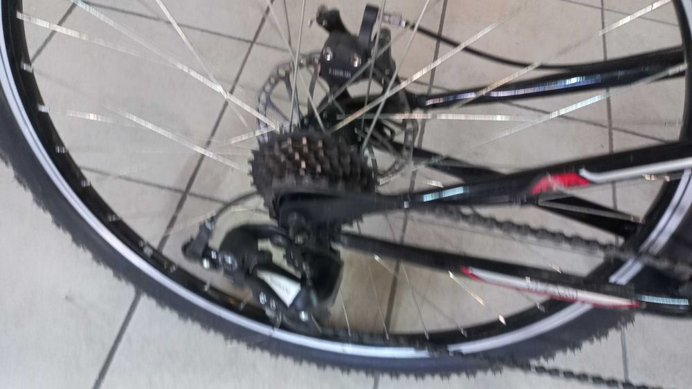 Bicicleta BTT TEAM com Suspensão Total e travões de disco – Excelente Oportunidade!