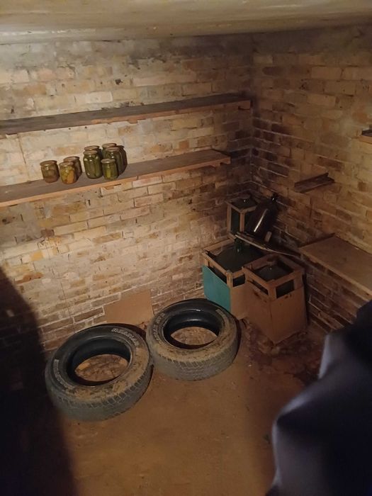 Продам гараж в товаристві Ніва