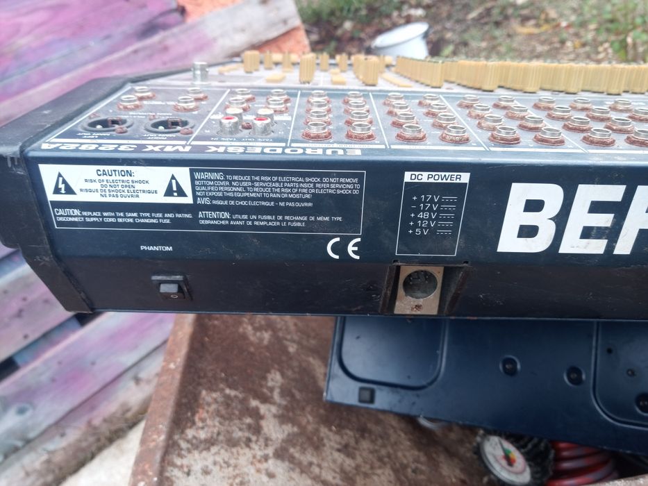 Behringer eurodesk mx 3282A  Avariada