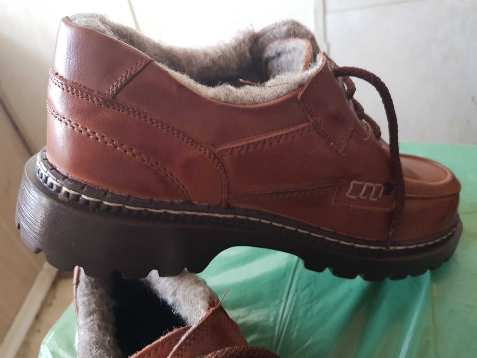Buty zimowe, ocieplane kożuchem