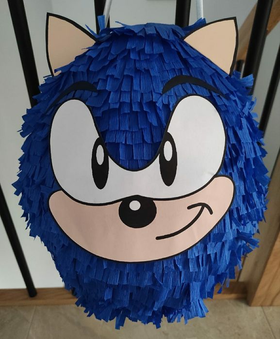 Piniata Sonic wykonana z największą starannością