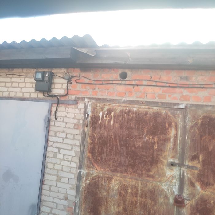 Продам гараж в  кооперативі "луч"