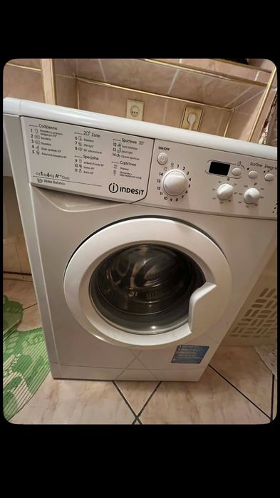 Pralka Indesit mała 45 cm
