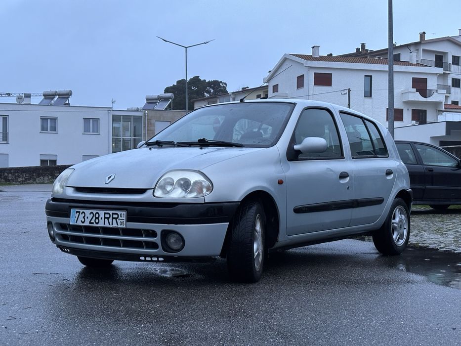 Renault Clio 1.2 16V - Ano 2005