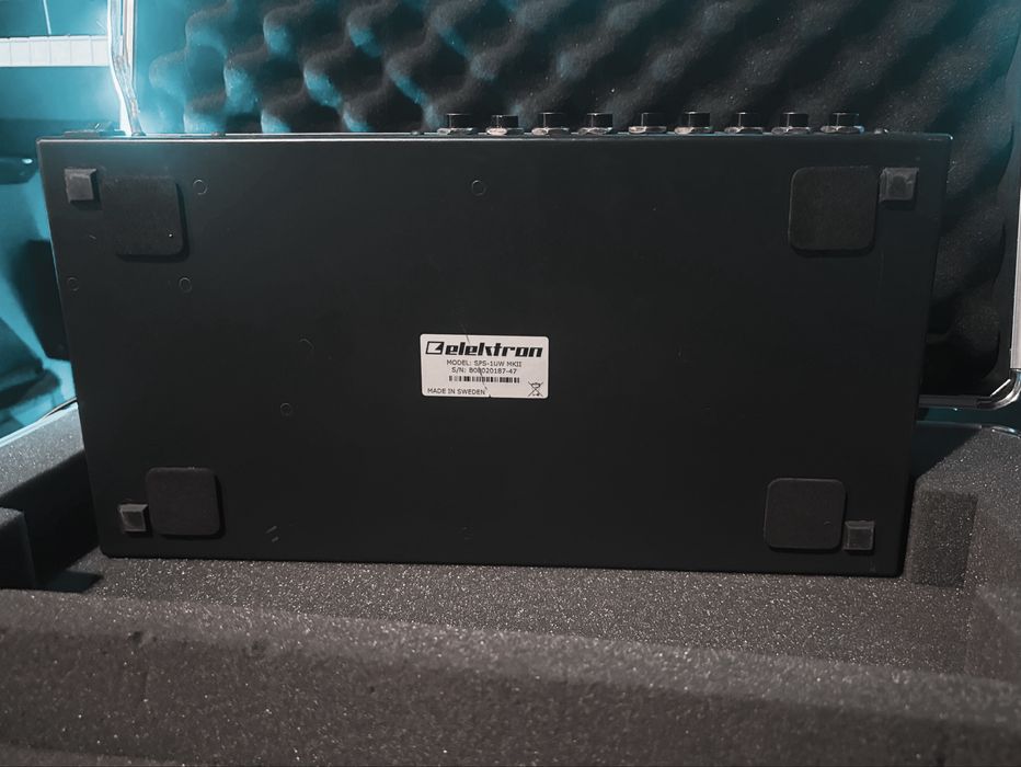 Elektron Machinedrum SPS-1 UW MKII + Hardcase Analog Cases