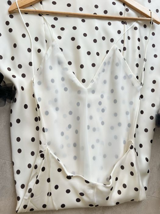 Сатинова сукня від Zara нові колекції