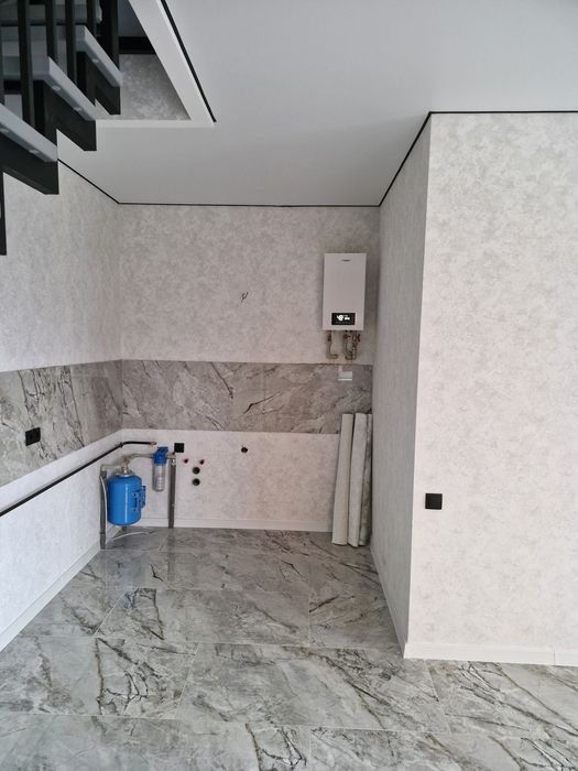 Продам таунхаус з ремонтом район перемички