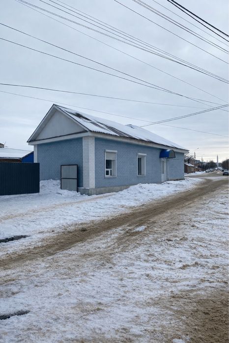 Продаж/Фасадне комерційне приміщення з земельною ділянкою в центрі.