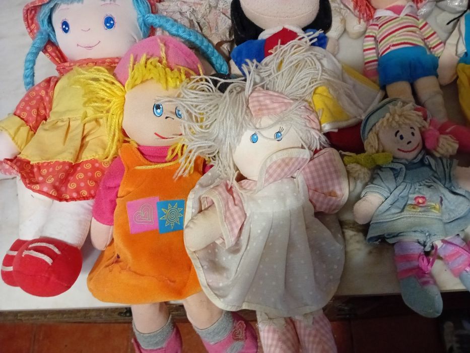 Conjunto de 15 Bonecas em Pano/Peluche