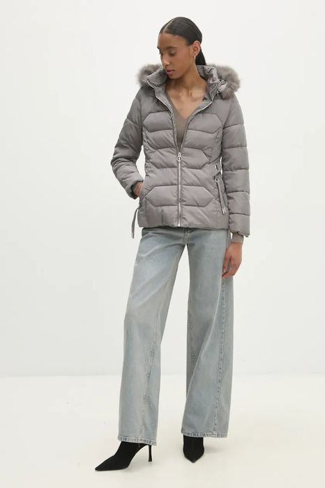 Куртка тепла для дівчини