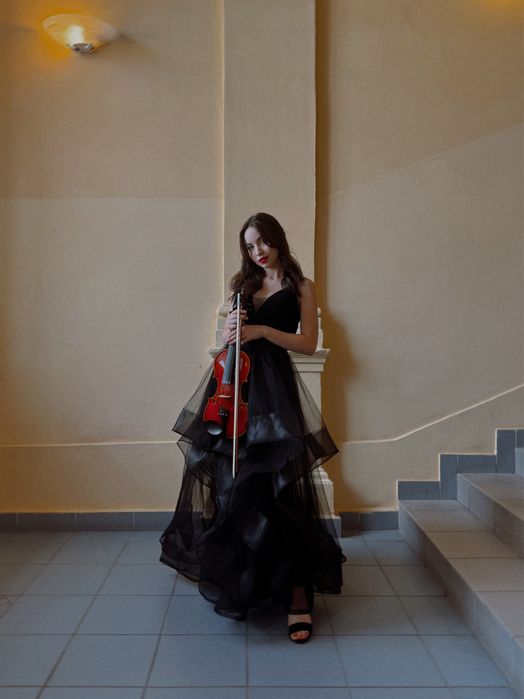 Викладач вокалу/скрипки/синтезатору місто Київ