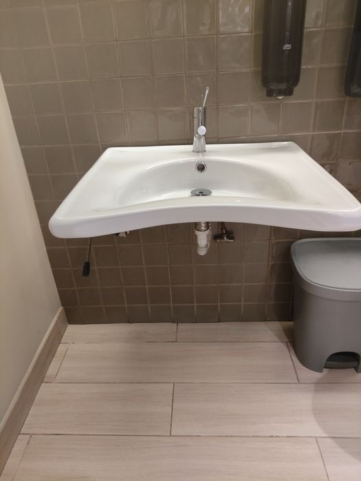 Pack sanitário de acessibilidade reduzida