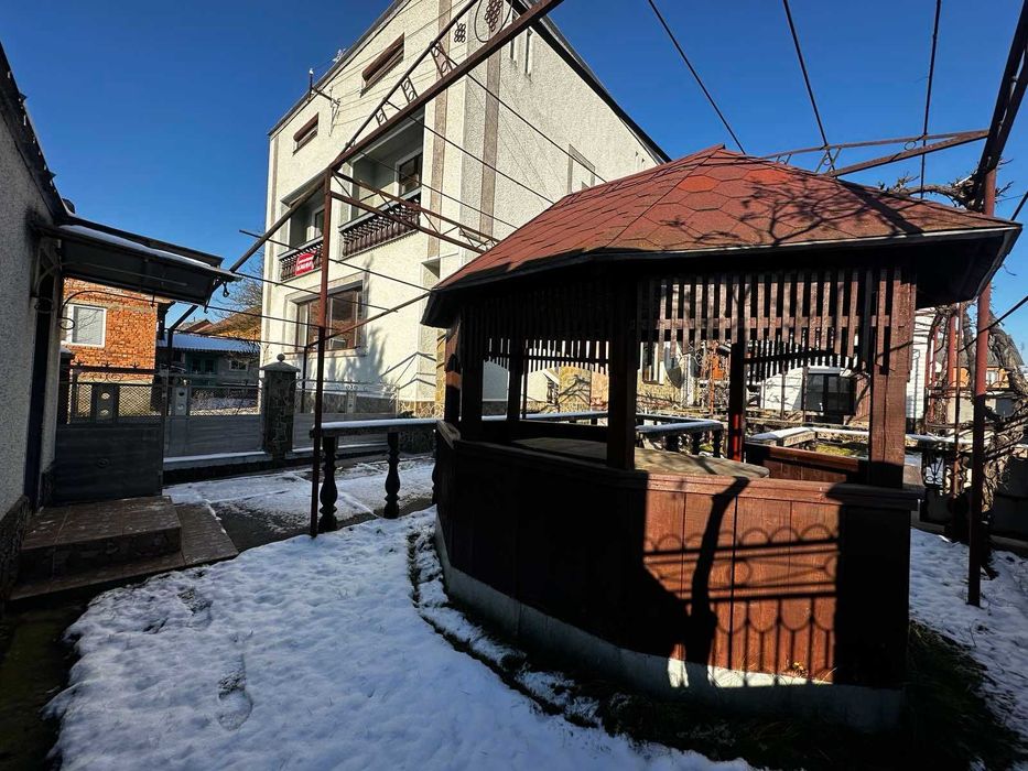 Продається будинок в с. Угля