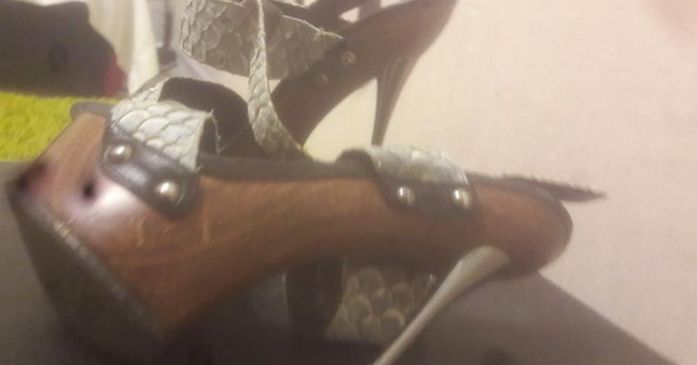 Женские босоножки на шпильке miamay