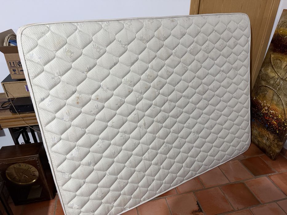 Colchão 1.90 m por 1.40