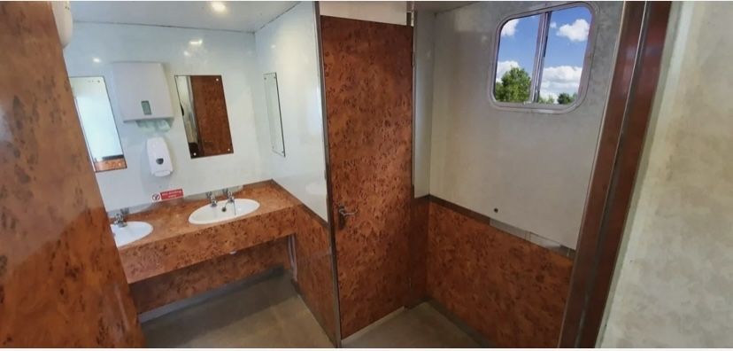 Mercedes Atego мобільний туалет