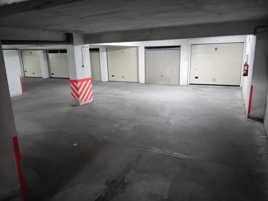 Garagem para arrendar no centro do Barreiro