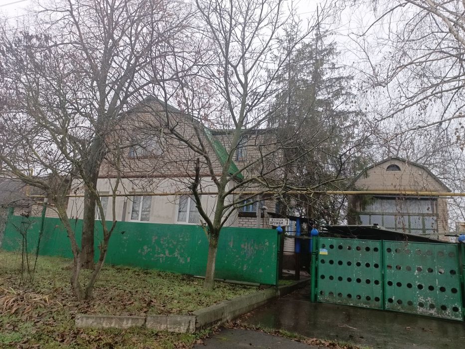 Продаётся дом с.Лозоватка .Центр