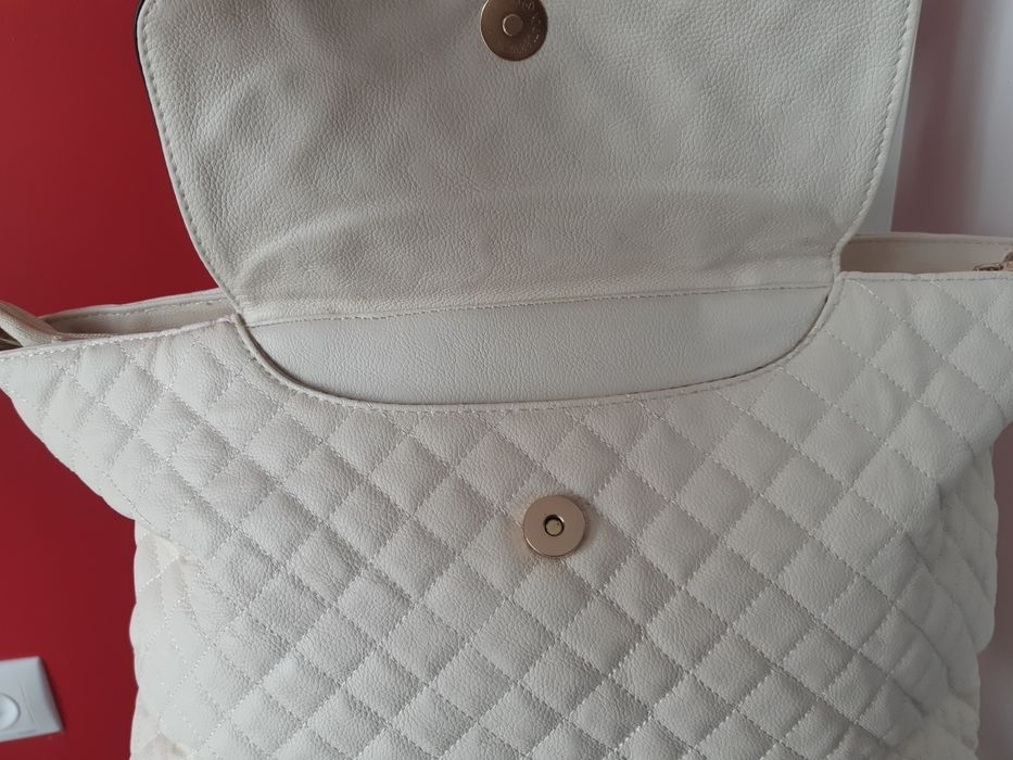 Kremowa nowa torebka