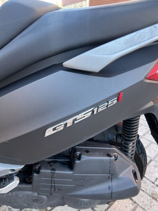 Sym GTS 125 Evo preta