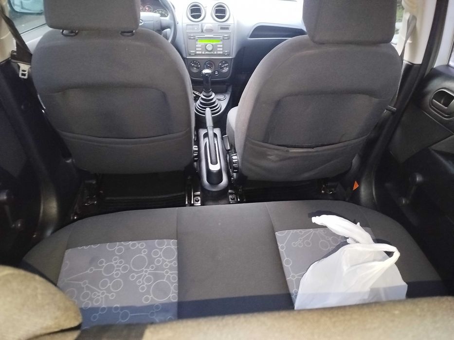 Форд фієста 1.4 2008рік