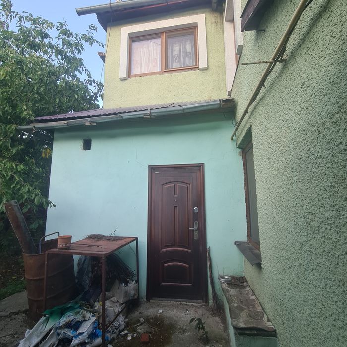 Продається будинок в м.Берегове , неподалік центру.
