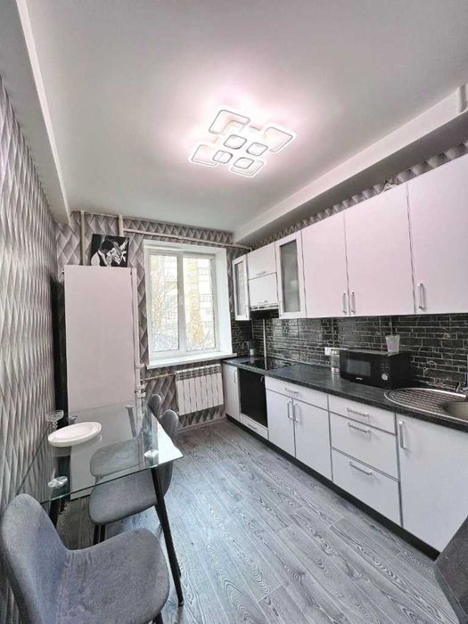 Продам 2к квартиру, 50кв.м, 4/5 пов, цегла, центр міста - Вид 2