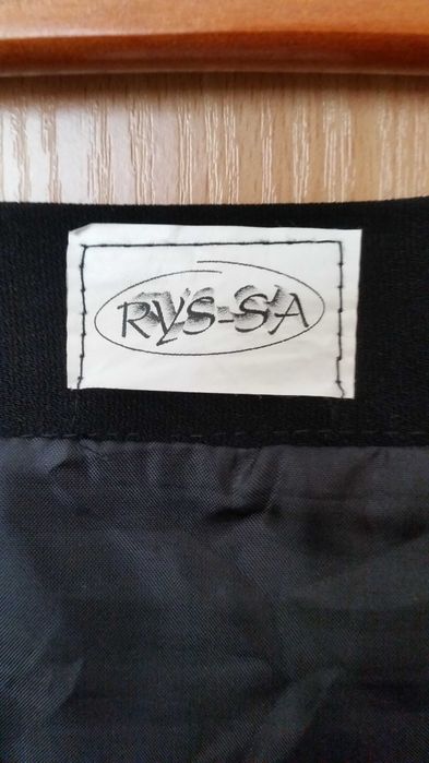 Czarna elegancka długa spódnica rozmiar 40