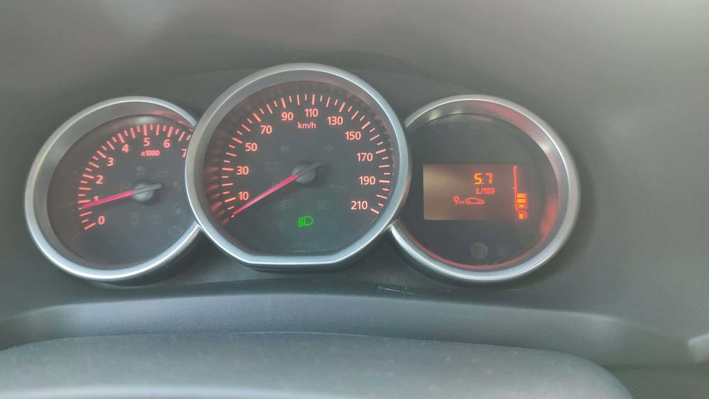 Dacia Logan 2,LPG-6 litr gazu Ledy klima tempomat itd
