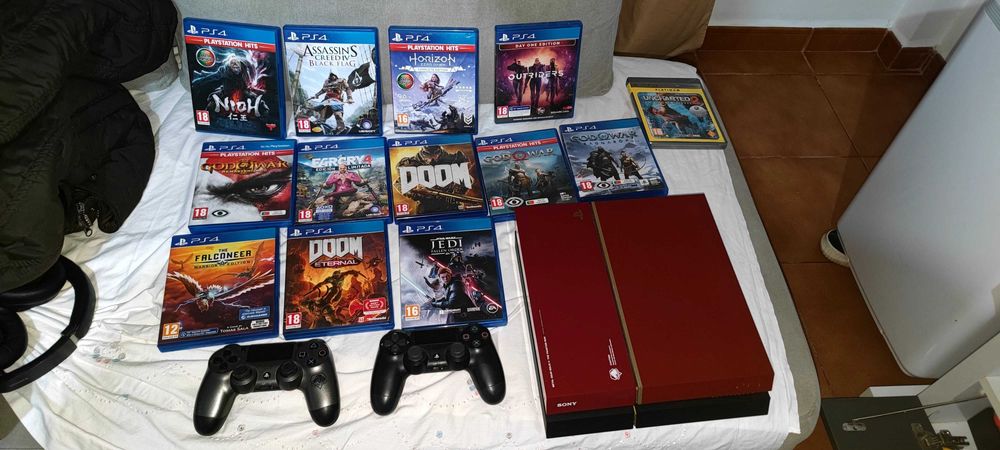 Play station 4, edição especial: METAL GEAR SOLID V THE PHANTOM PAIN