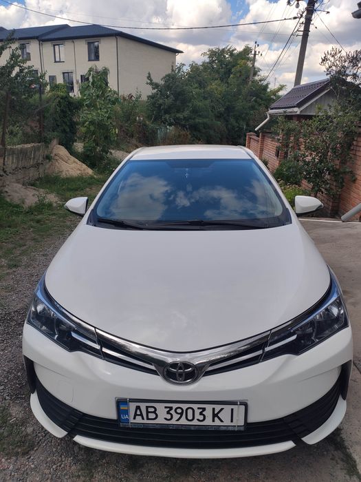 Продам Toyota Corolla E180 2016 року випуску