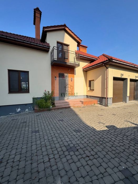 Продам готовий будинок з басейном, р-н індустріального коледжу