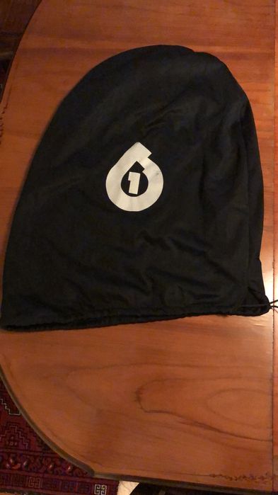 Capacete de Mota Sixsixone