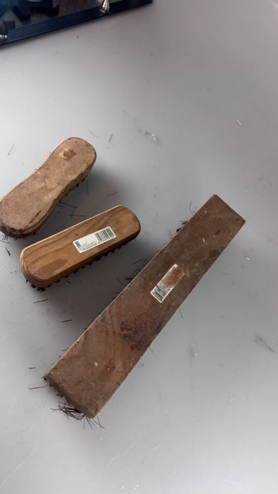 3 escovas de aço