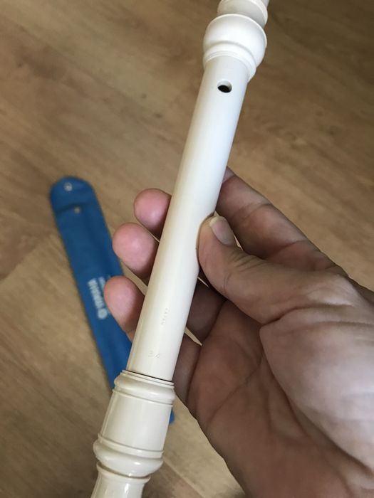 Flauta doce soprano Yamaha modelo YRS-24B