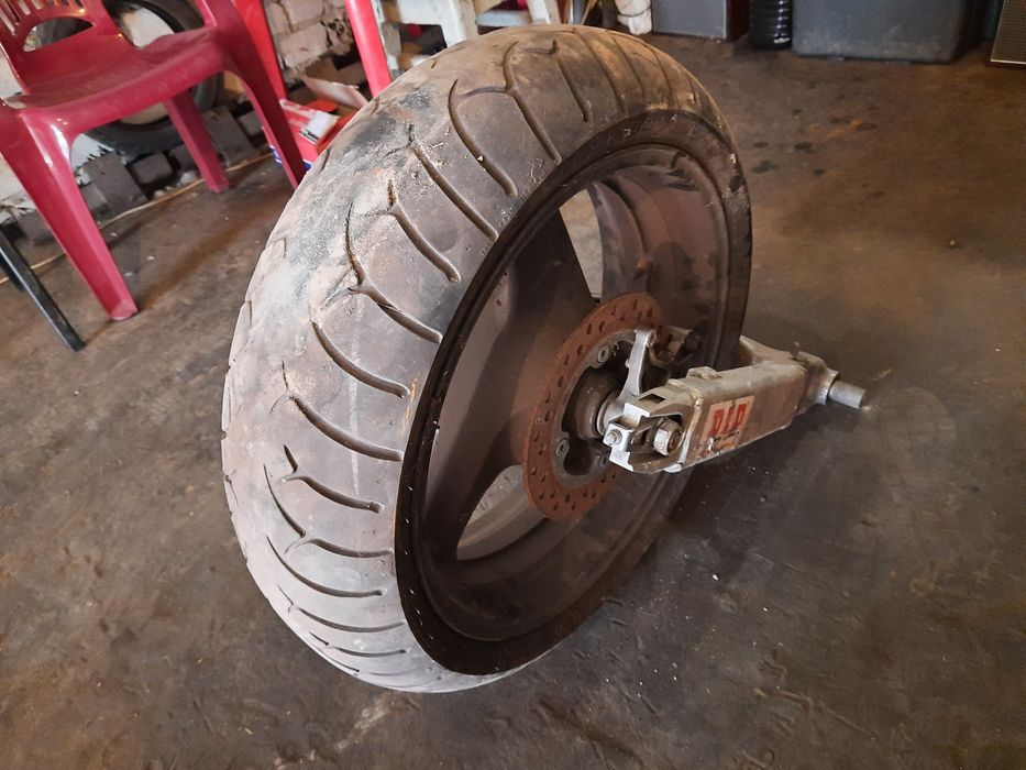 Маятник с колесом, звездой Honda VTR 1000cc