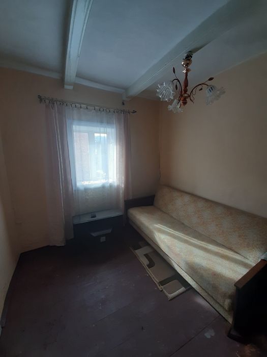 Будинок поблизу м.Чернівці, 250 метрів до р.Прут 21 сот, 35 + 105 кв.м