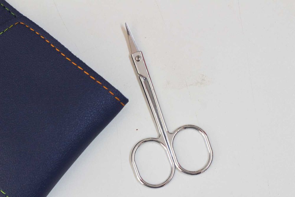 Kit cortas unhas e manutenção portatil