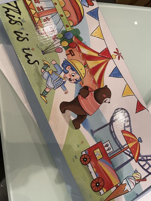 Ramka na kolaz zdjec z sznurkami i klamerkami dla dziecka