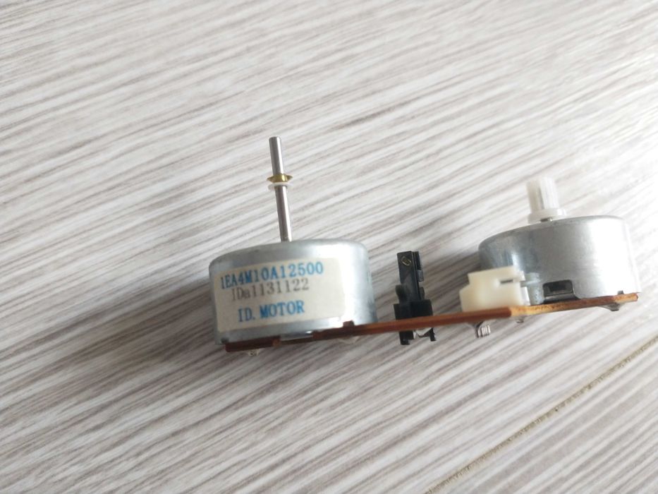 Silniczek 1EA4M10A12500 2szt