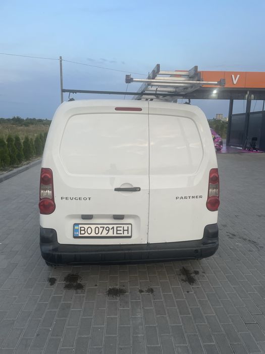PEUGEOT partner 2012