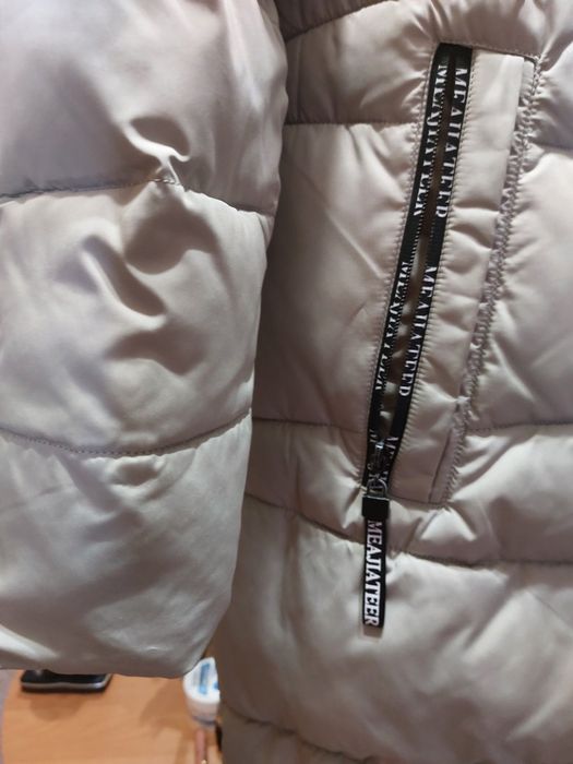 Зимняя теплая куртка светло салатного цвета