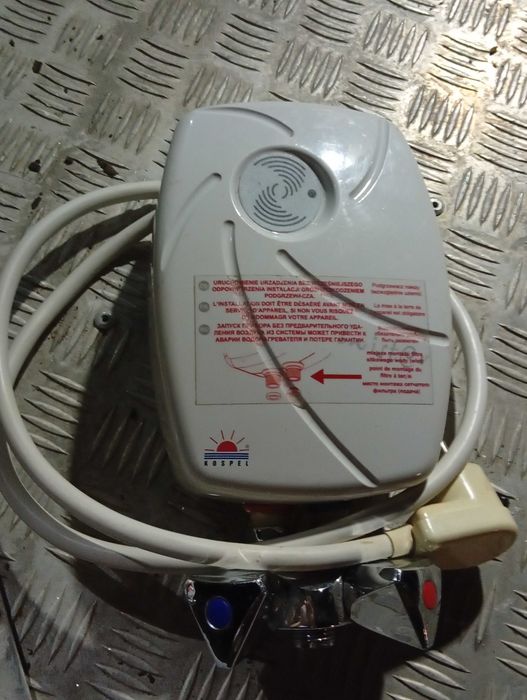 Elektryczny podgrzewacz wody KOSPEL Twist 4,4 kW 230V sprawny stan idealny